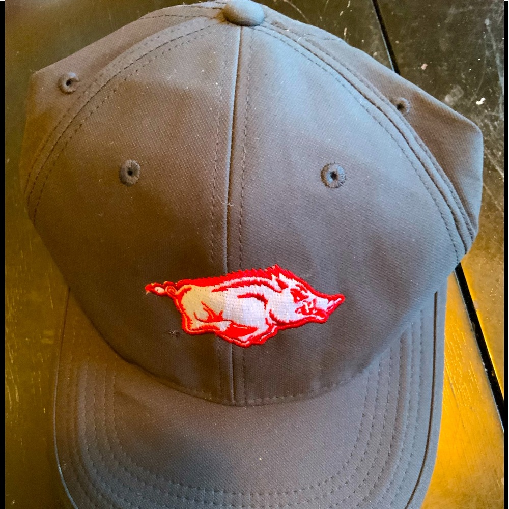 Nike  Golf Arkansas hat